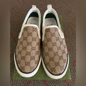 Gucci Tennis 1977 Beige Canvas Slip-On Sneakers